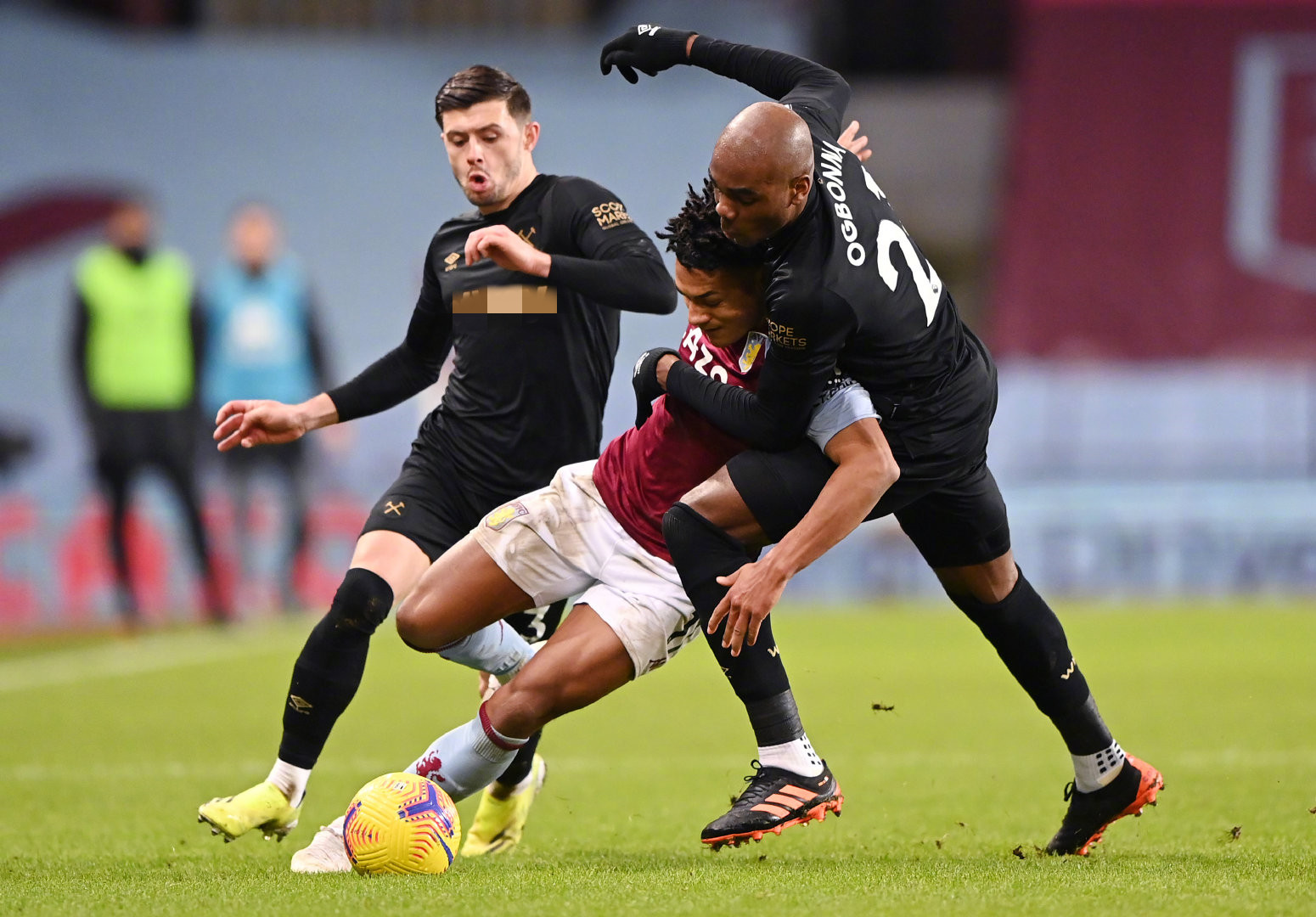 奥卢后卫：我现在比赛状态非常好，踢球感觉更轻松了.