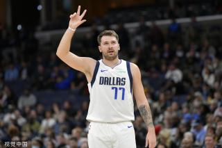 他在场上的 他在场上的